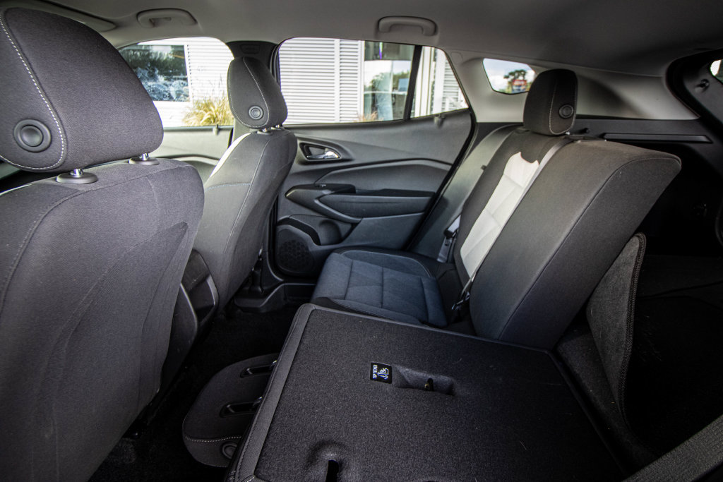 Used 2024 Chevrolet Trax LS FWD image 24