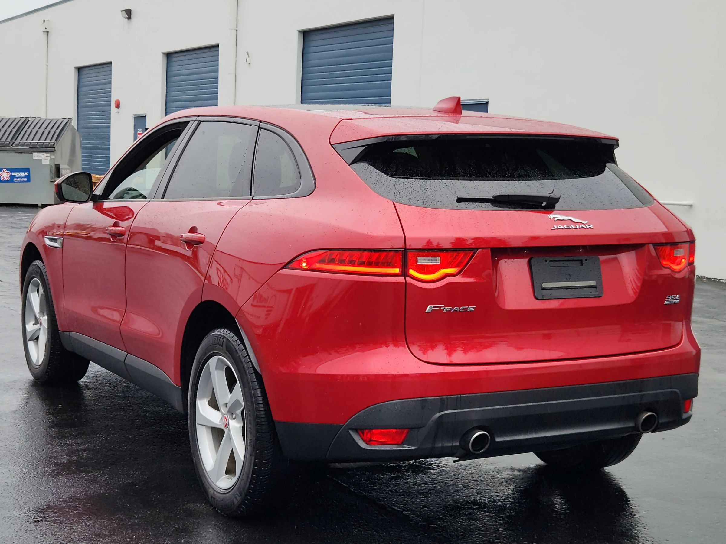 Used 2017 Jaguar F-PACE Premium AWD/4WD image 3