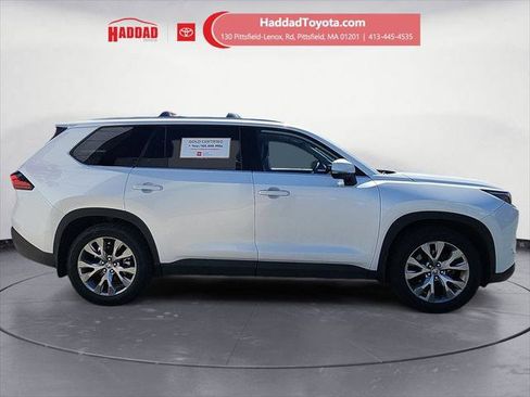 Certified 2024 Toyota Grand Highlander AWD image 6