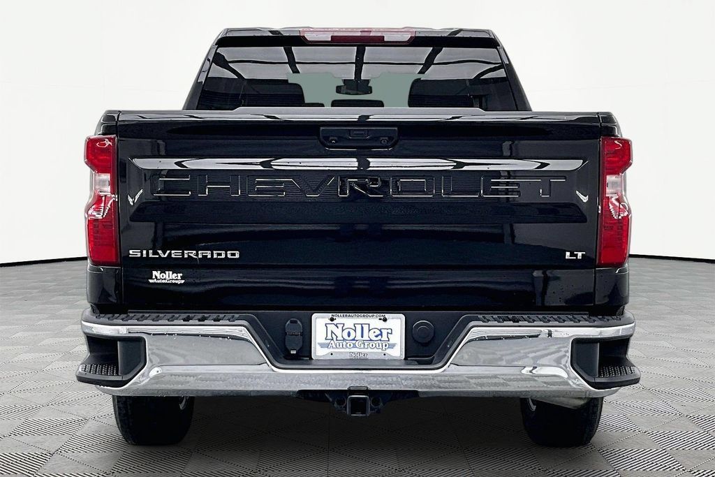 Used 2023 Chevrolet Silverado 1500 LT w/ Protection Package AWD/4WD image 4