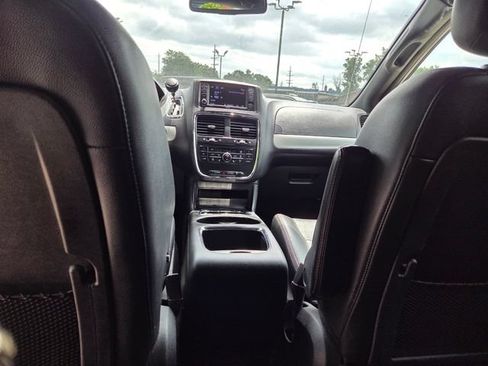 Used 2020 Dodge Grand Caravan GT FWD image 40