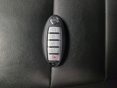 Used 2021 Nissan Rogue SL FWD image 32