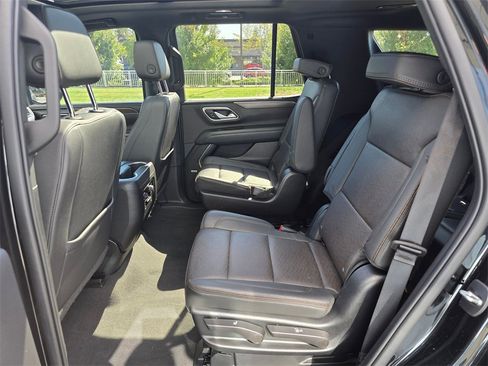 Used 2022 Chevrolet Tahoe High Country image 17