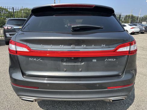 Used 2017 Lincoln MKX Reserve w/ Driver Assistance Package image 6