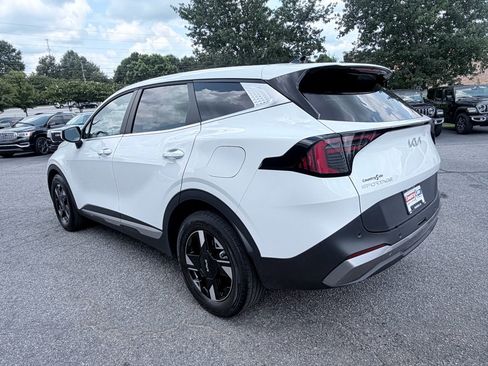Used 2026 Kia Sportage LX FWD image 7