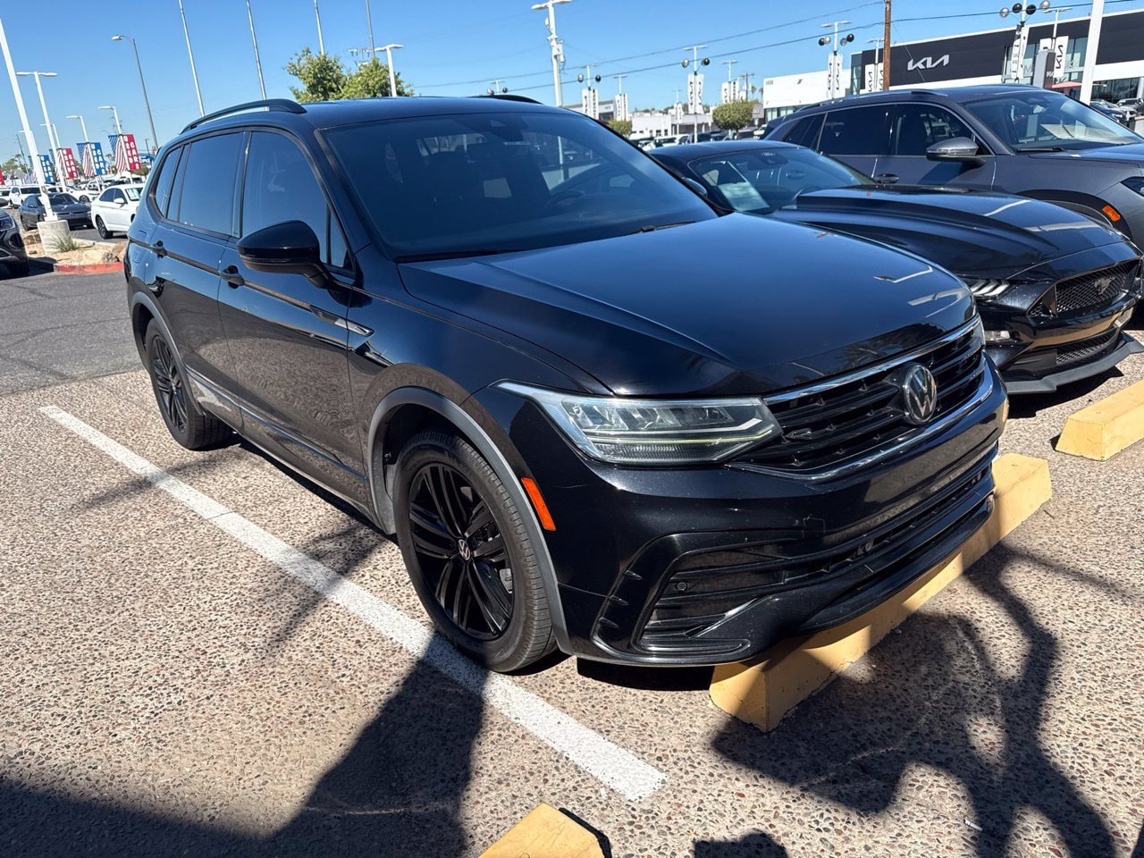 Used 2022 Volkswagen Tiguan SE R-Line FWD image 7