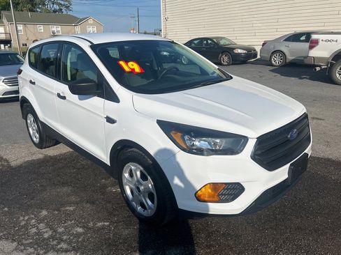 Used 2019 Ford Escape S FWD image 4
