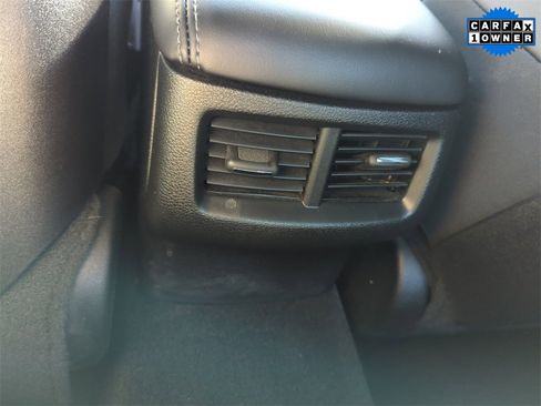 Used 2023 Dodge Challenger SXT w/ Plus Package image 23