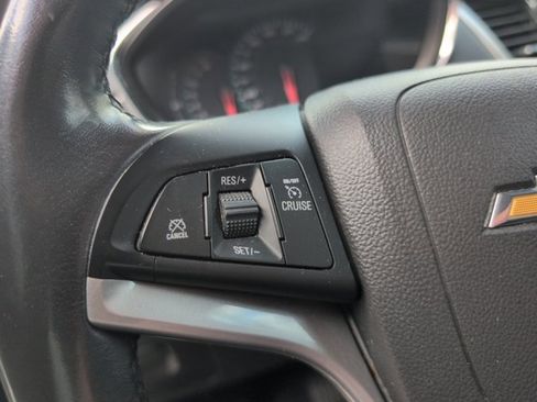 Used 2019 Chevrolet Trax LT w/ Sun & Sound Package image 19