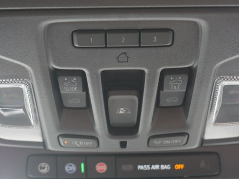Certified 2023 GMC Sierra 1500 Denali Ultimate AWD/4WD image 39