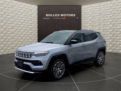 Certified 2022 Jeep Compass Limited w/ Elite Group image 9