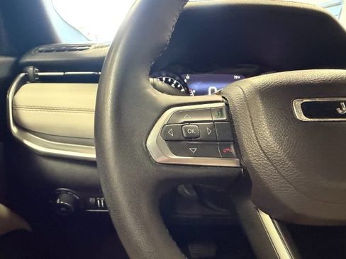 Used 2025 Jeep Compass Limited AWD/4WD image 23