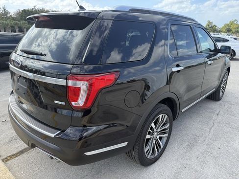 Used 2019 Ford Explorer Platinum image 7