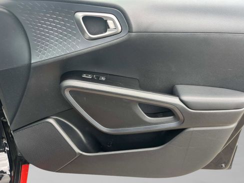 Used 2022 Kia Soul GT-Line FWD image 18