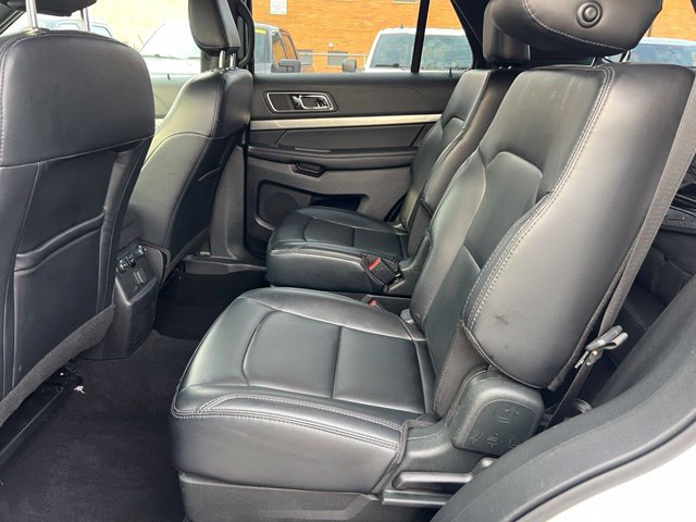 Certified 2019 Ford Explorer XLT w/ Equipment Group 202A FWD image 21