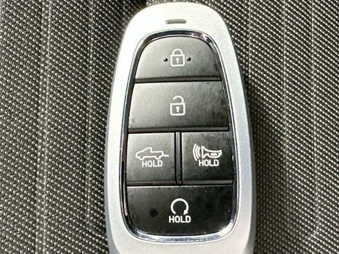 Used 2023 Hyundai Santa Cruz SEL AWD/4WD image 16