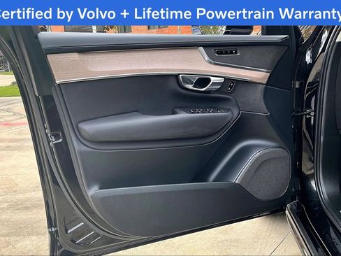 Certified 2025 Volvo XC90 B6 Plus image 23