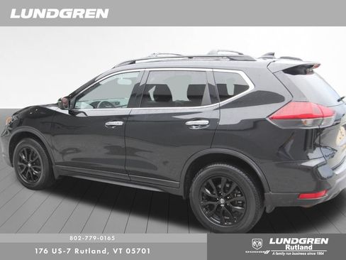 Used 2018 Nissan Rogue SV AWD/4WD image 9
