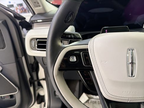 New 2026 Lincoln Aviator 2WD image 14