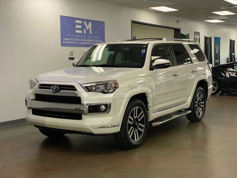 Used 2020 Toyota 4Runner Limited AWD/4WD image 12