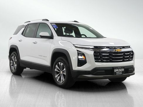 Used 2025 Chevrolet Equinox LT w/ Convenience Package II image 7