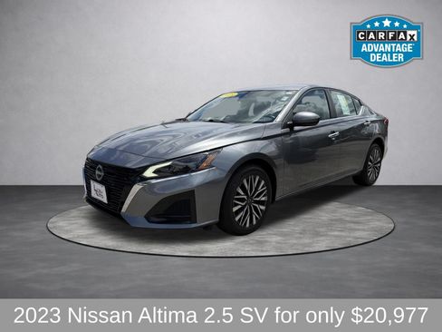 Used 2023 Nissan Altima 2.5 SV w/ SV Premium Package AWD/4WD image 5
