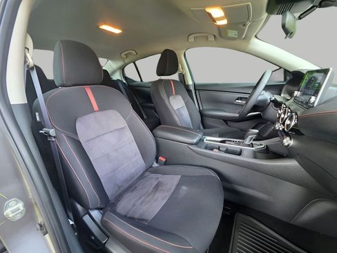 Used 2023 Nissan Sentra SR FWD image 10