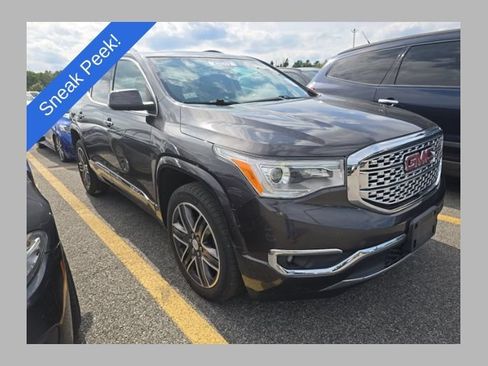 Used 2017 GMC Acadia Denali w/ Technology Package AWD/4WD image 1