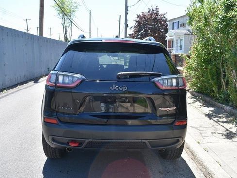 Used 2022 Jeep Cherokee Trailhawk image 6