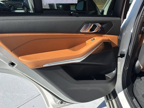 Used 2022 BMW X5 xDrive45e w/ Executive Package image 15