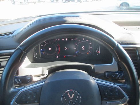 Used 2020 Volkswagen Atlas Cross Sport SEL image 27