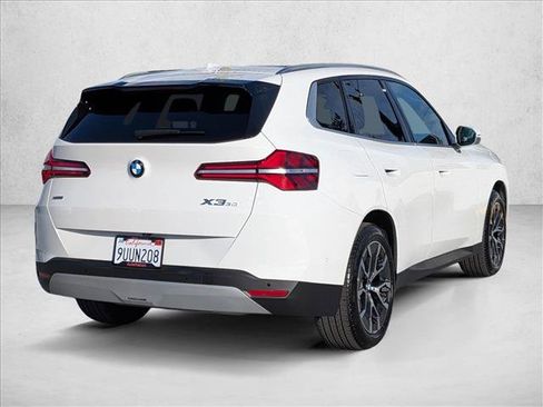 Used 2025 BMW X3 xDrive30i w/ Premium Package image 5