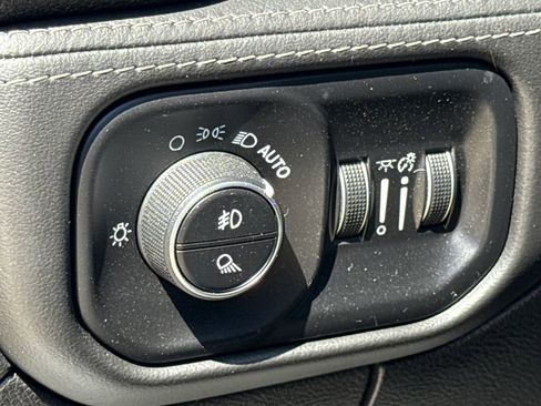 Used 2020 RAM 1500 Limited image 22