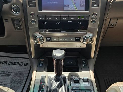 Used 2016 Lexus GX 460 Luxury AWD/4WD image 34
