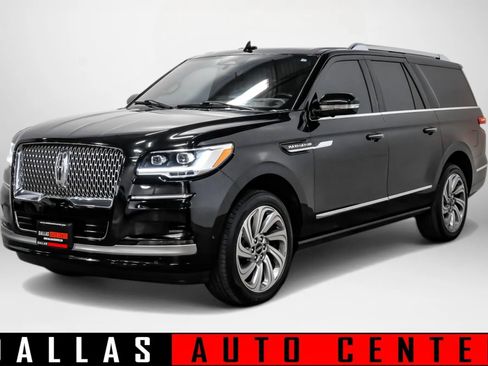 Used 2023 Lincoln Navigator L Reserve image 3