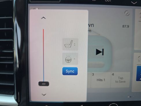 Used 2023 Chrysler Pacifica Touring-L image 20