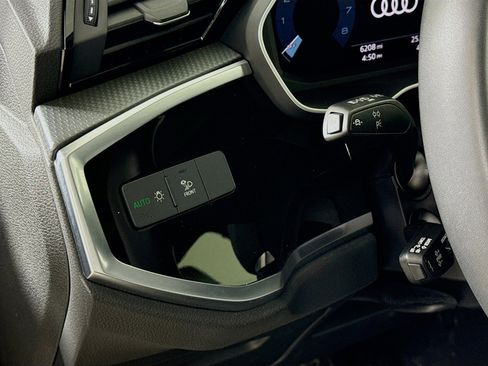 Certified 2025 Audi Q3 2.0T Premium w/ Convenience Package image 13