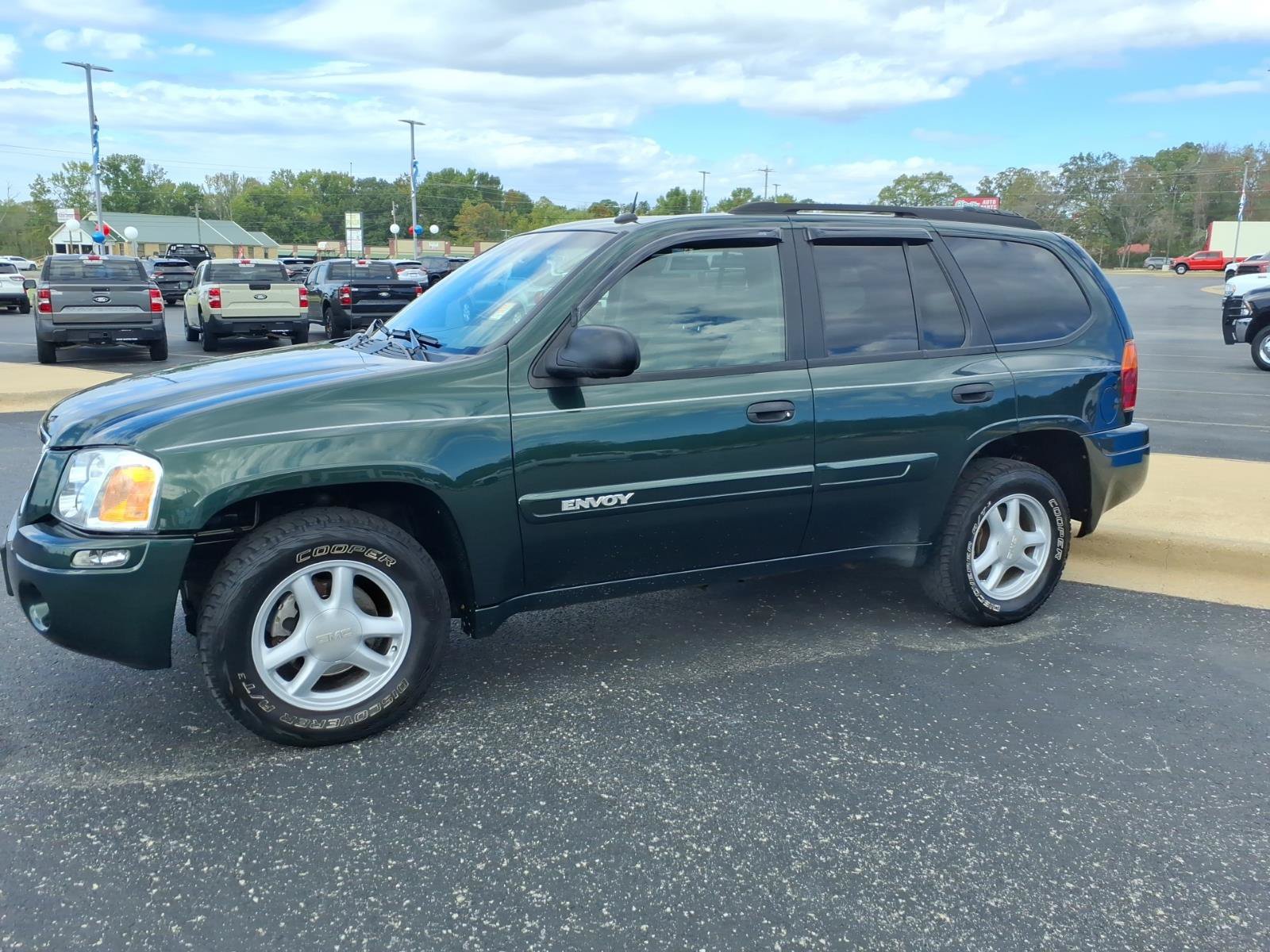 Used 2004 GMC Envoy SLE w/ Preferred Equipment Group AWD/4WD image 3