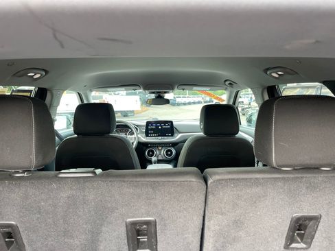 Used 2023 Chevrolet Blazer LT FWD image 24