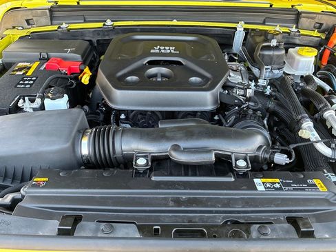 Used 2023 Jeep Wrangler Unlimited Sahara w/ Cold Weather Group image 23