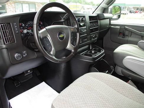 Used 2019 Chevrolet Express 3500 LS RWD image 21