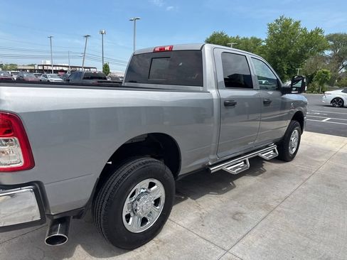 Used 2024 RAM 3500 Tradesman w/ Chrome Appearance Group AWD/4WD image 15