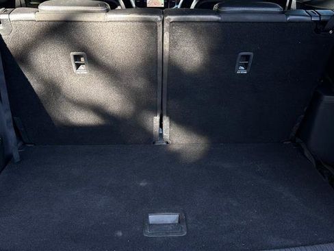 Used 2019 Volkswagen Atlas SEL Premium image 18