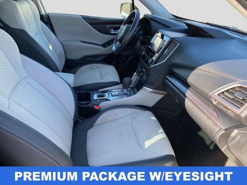 Used 2023 Subaru Forester Premium image 22