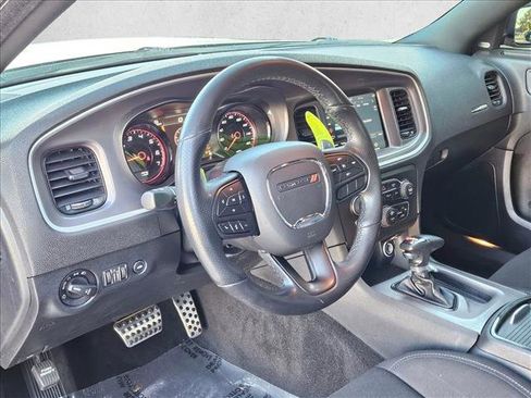 Used 2022 Dodge Charger R/T w/ Blacktop Package image 10