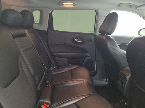Used 2019 Jeep Compass Latitude w/ Popular Equipment Group AWD/4WD image 19