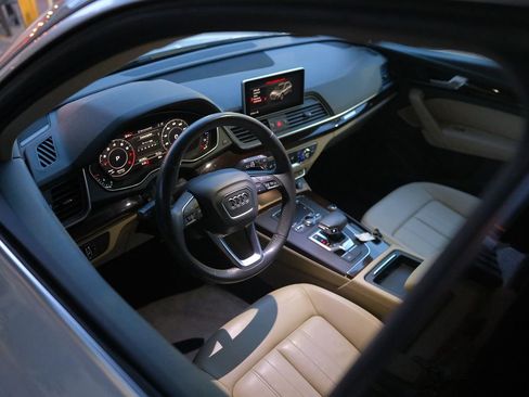 Used 2018 Audi Q5 2.0T Premium Plus w/ Premium Plus Package image 50