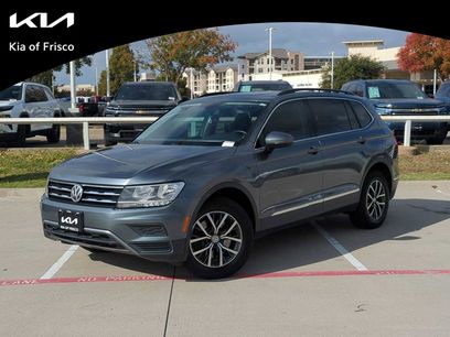Used 2018 Volkswagen Tiguan SE w/ Panoramic Sunroof Package