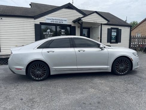 Used 2017 Lincoln MKZ Reserve FWD image 11