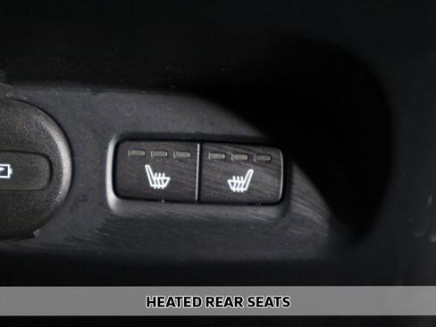 Used 2023 Volvo XC40 B5 Plus w/ Protection Package Premier image 10